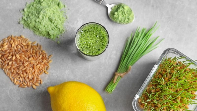 Pulberea de orz verde: beneficii detoxifiante