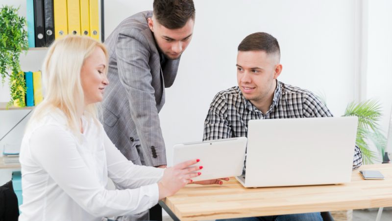Cum să alegi corect un model de afacere pentru startup-ul tău