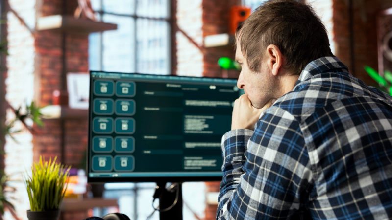 DevOps explicat: cum colaborează dezvoltarea software cu administrarea infrastructurii